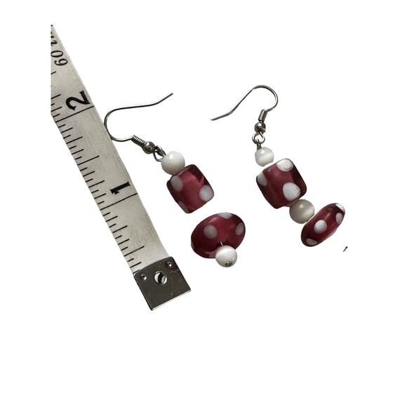 Red and White Mushroom Style Glass Beaded Earrings - Picture 5 of 5